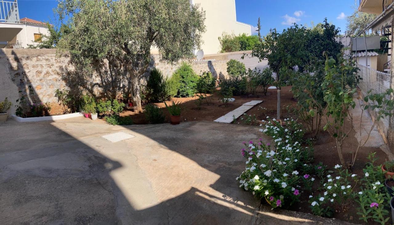 Olga'S Place Spetses Town Ngoại thất bức ảnh
