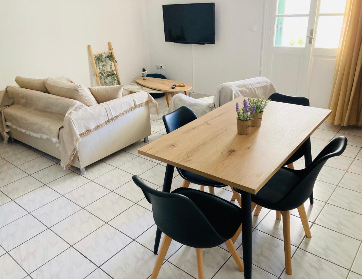 Olga'S Place Spetses Town Ngoại thất bức ảnh