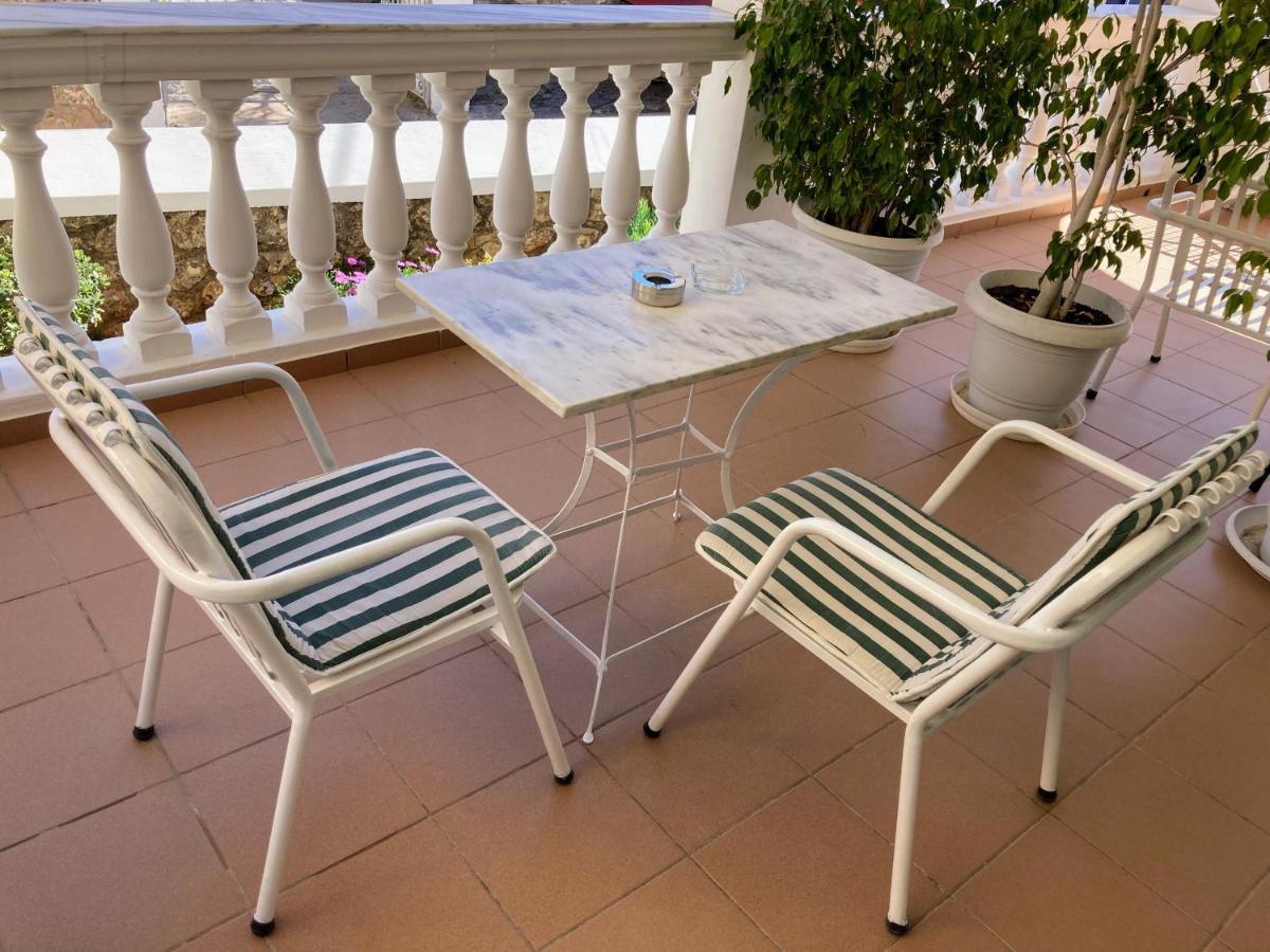 Olga'S Place Spetses Town Ngoại thất bức ảnh